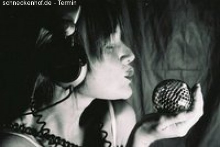 Djane Simone im JINX Werbeplakat