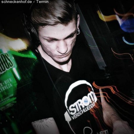 Electrovaganza • Dominik Klangenberger Werbeplakat